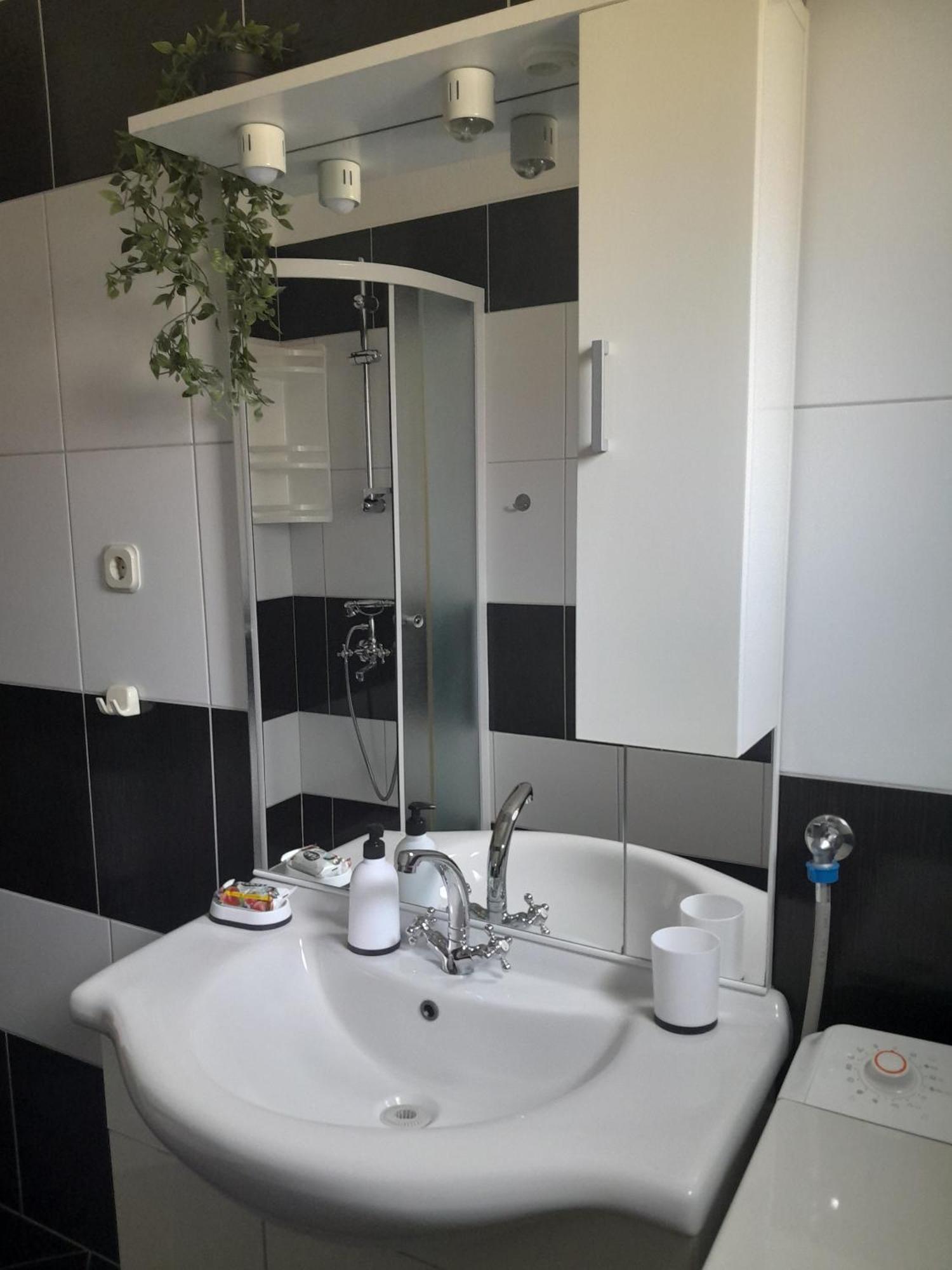 Apartments With A Parking Space Postira, Brac - 2911 الغرفة الصورة