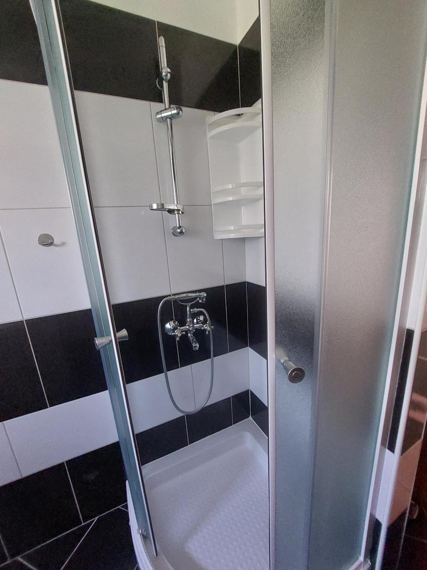 Apartments With A Parking Space Postira, Brac - 2911 الغرفة الصورة